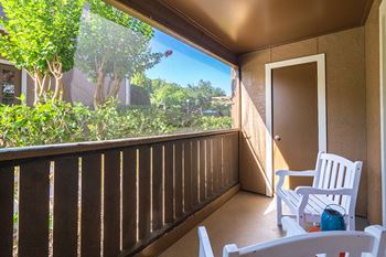 Screened-in patio or balcony